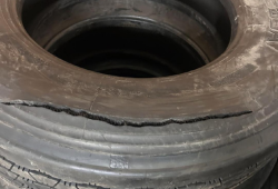 Safety Bulletin: Zipper Ruptures Safety Bulletin: Zipper Ruptures